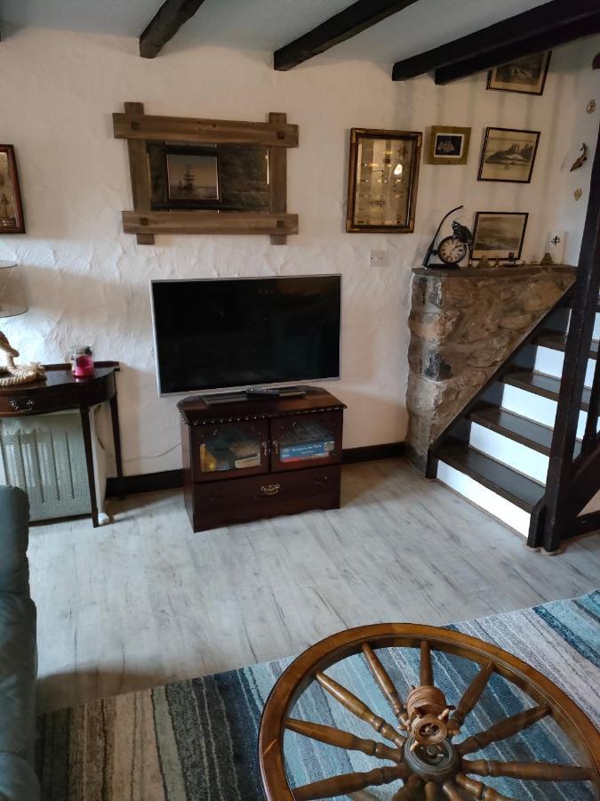 Holiday home Fishermen's With Log Burner, 2 Bathrooms & Sea Views From Garden Terraces *