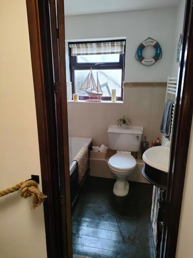 Holiday home Fishermen's With Log Burner, 2 Bathrooms & Sea Views From Garden Terraces