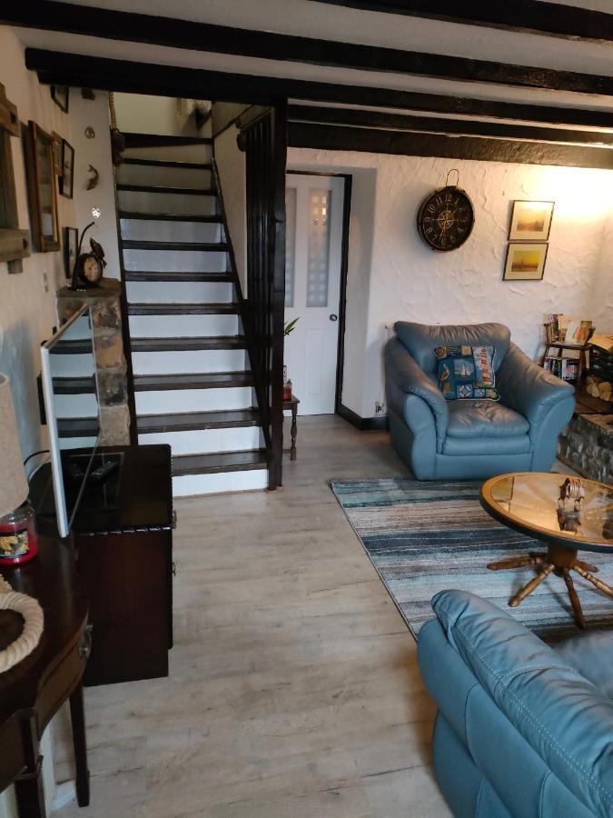 Holiday home Fishermen's With Log Burner, 2 Bathrooms & Sea Views From Garden Terraces The Mumbles