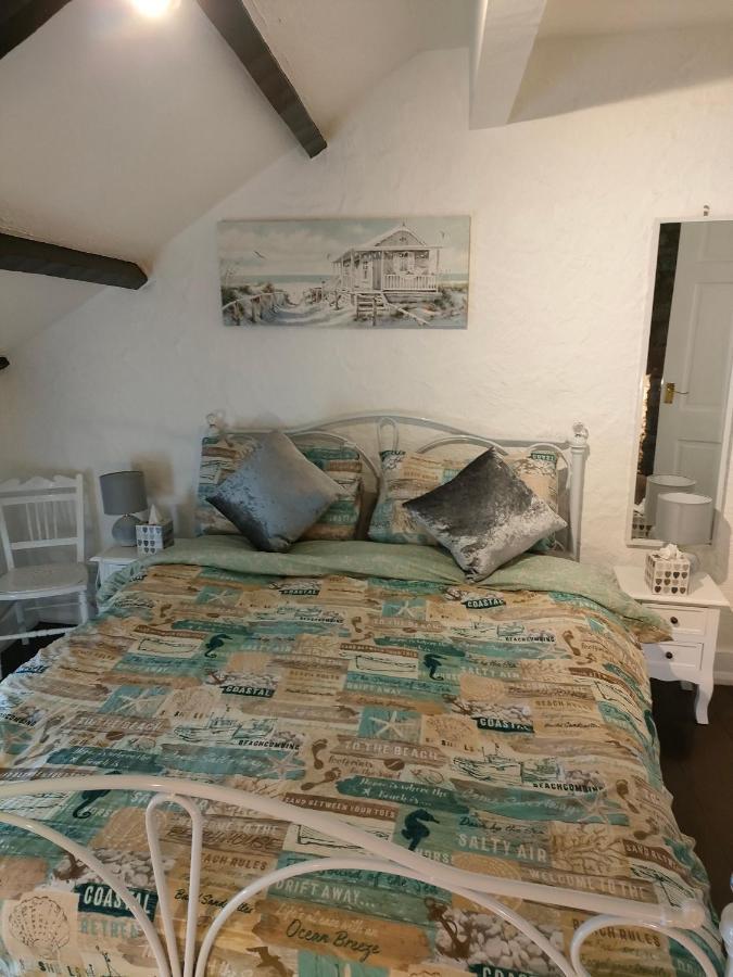 Fishermen's With Log Burner, 2 Bathrooms & Sea Views From Garden Terraces Holiday home The Mumbles