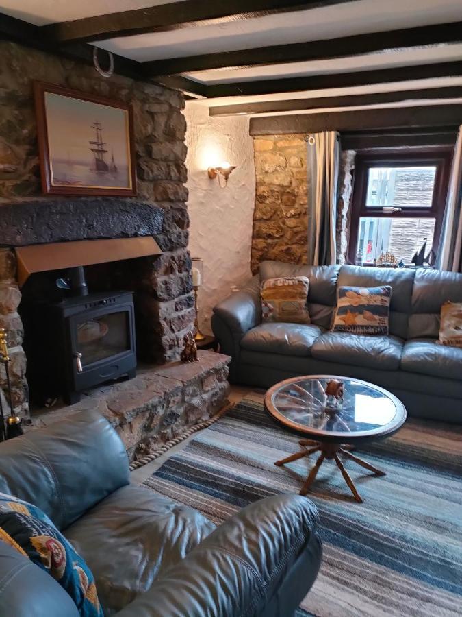 Holiday home Fishermen's With Log Burner, 2 Bathrooms & Sea Views From Garden Terraces *