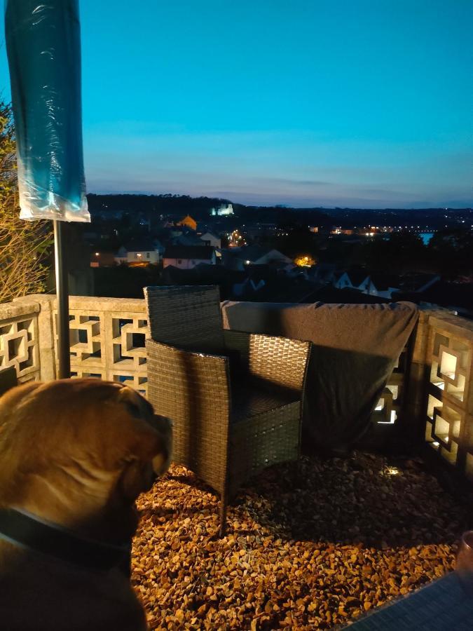 Fishermen's With Log Burner, 2 Bathrooms & Sea Views From Garden Terraces Holiday home *