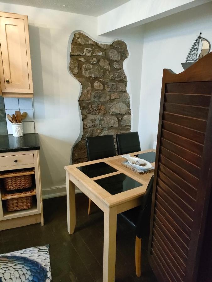 Fishermen's With Log Burner, 2 Bathrooms & Sea Views From Garden Terraces Holiday home The Mumbles