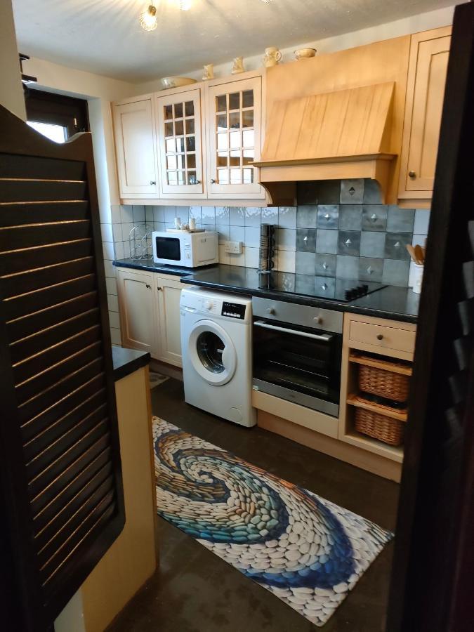 Fishermen's With Log Burner, 2 Bathrooms & Sea Views From Garden Terraces Holiday home The Mumbles
