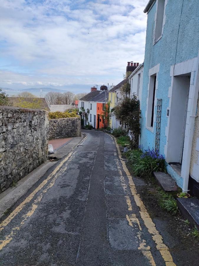 Fishermen's With Log Burner, 2 Bathrooms & Sea Views From Garden Terraces *