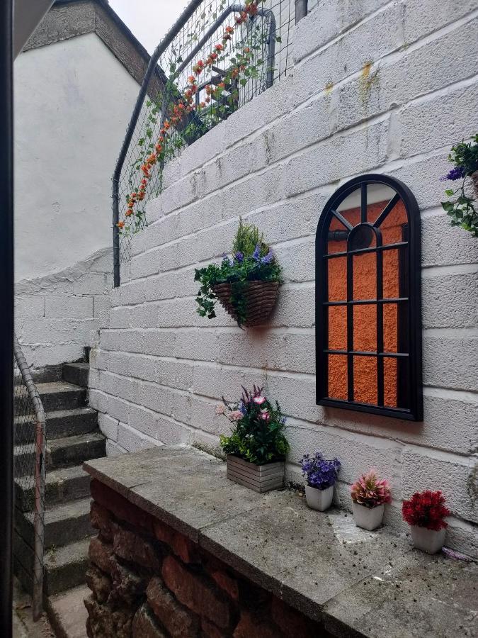 Fishermen's With Log Burner, 2 Bathrooms & Sea Views From Garden Terraces Holiday home The Mumbles