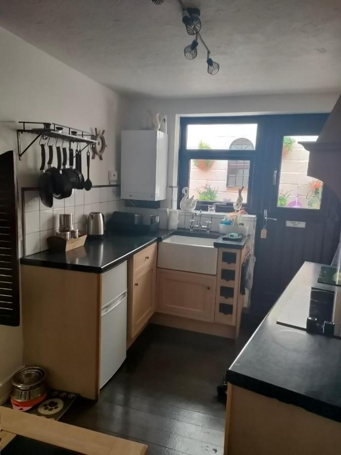 Fishermen's With Log Burner, 2 Bathrooms & Sea Views From Garden Terraces * The Mumbles