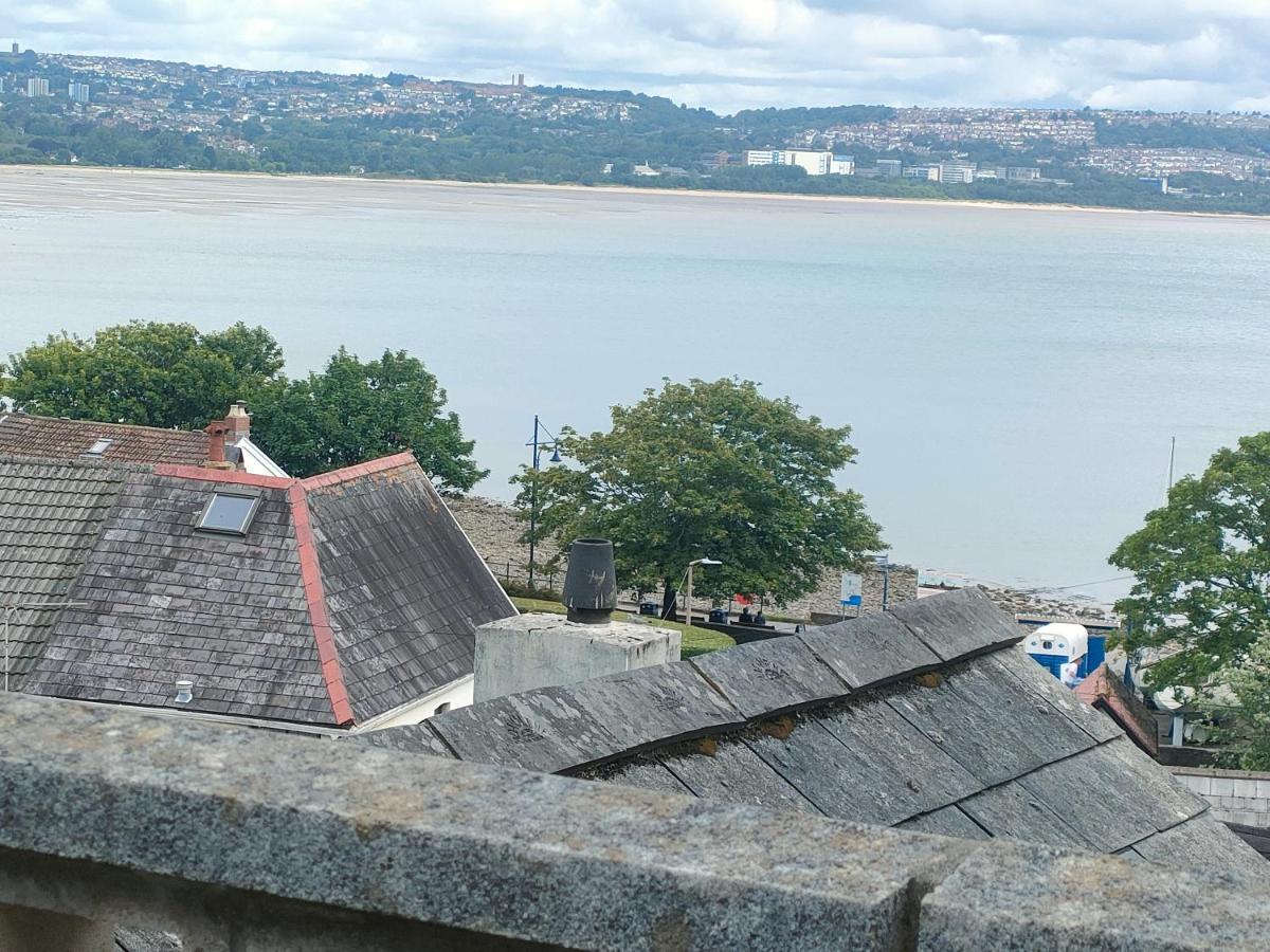Fishermen's With Log Burner, 2 Bathrooms & Sea Views From Garden Terraces