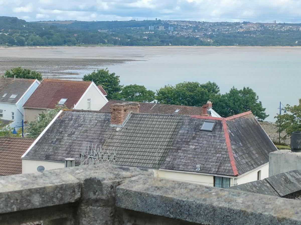 Fishermen's With Log Burner, 2 Bathrooms & Sea Views From Garden Terraces